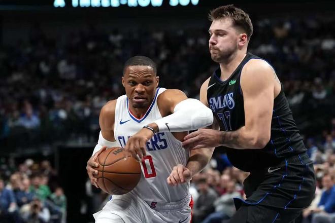 双打破大O尘封记录二哥威少的历史时刻开元棋牌试玩NBA历史连续3季场均三(图3)